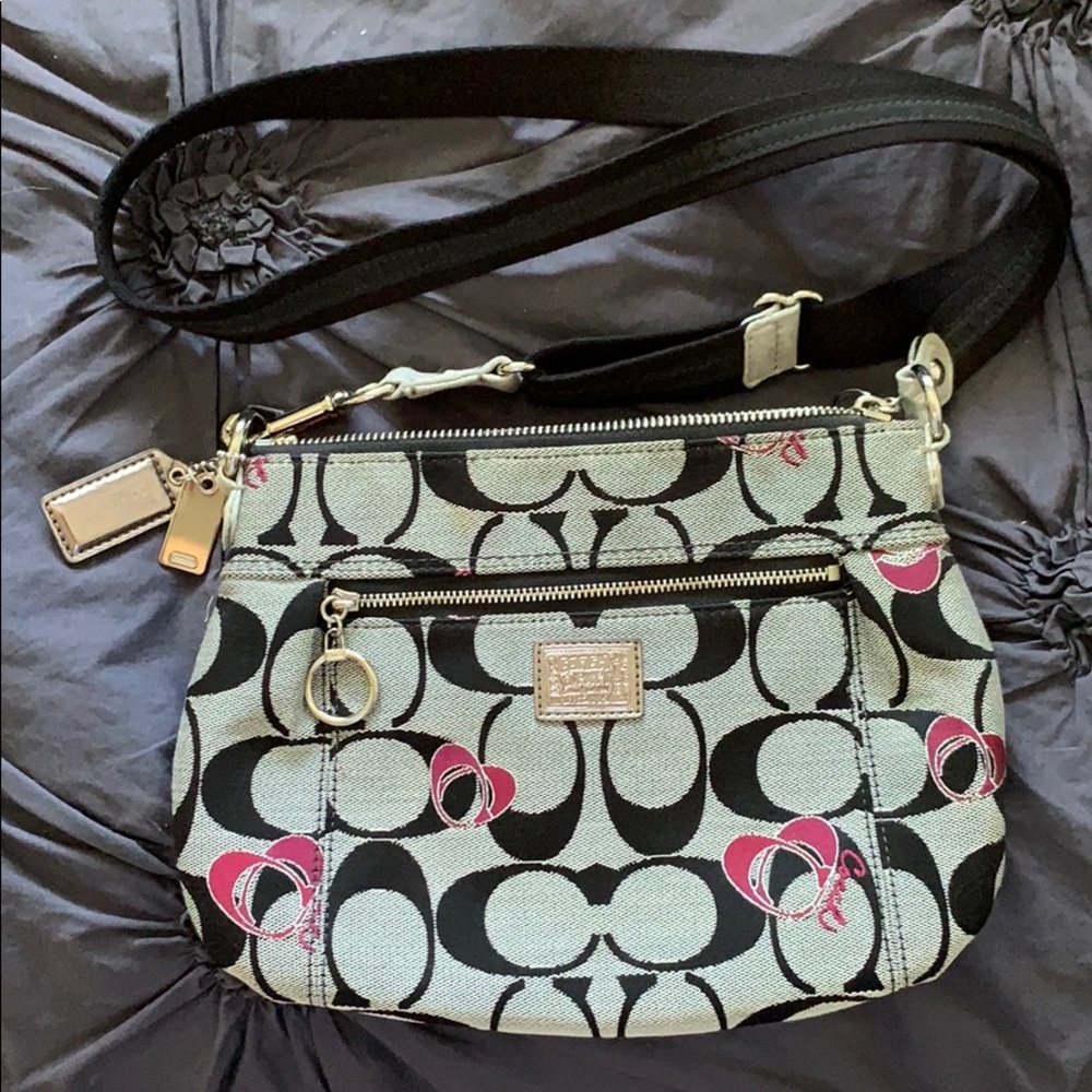 Coach Purse Medium in Size